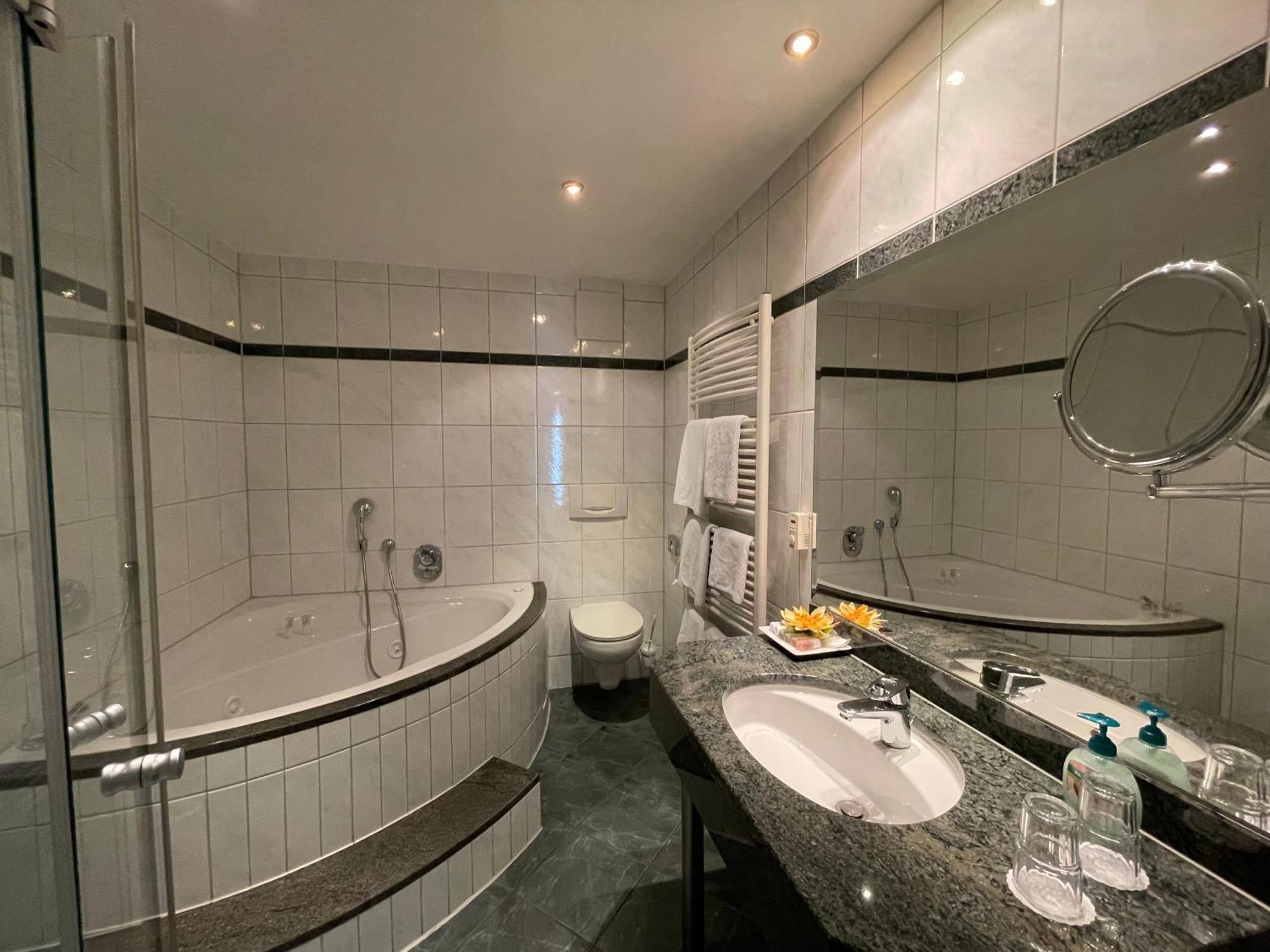 Hotel Ochsen שטוטגרט מראה חיצוני תמונה